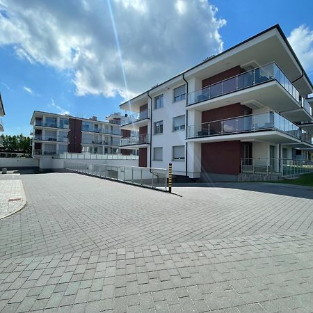 Miodowy Apartament Z Duzym Tarasem W Rewalu, Blisko Morza מראה חיצוני תמונה