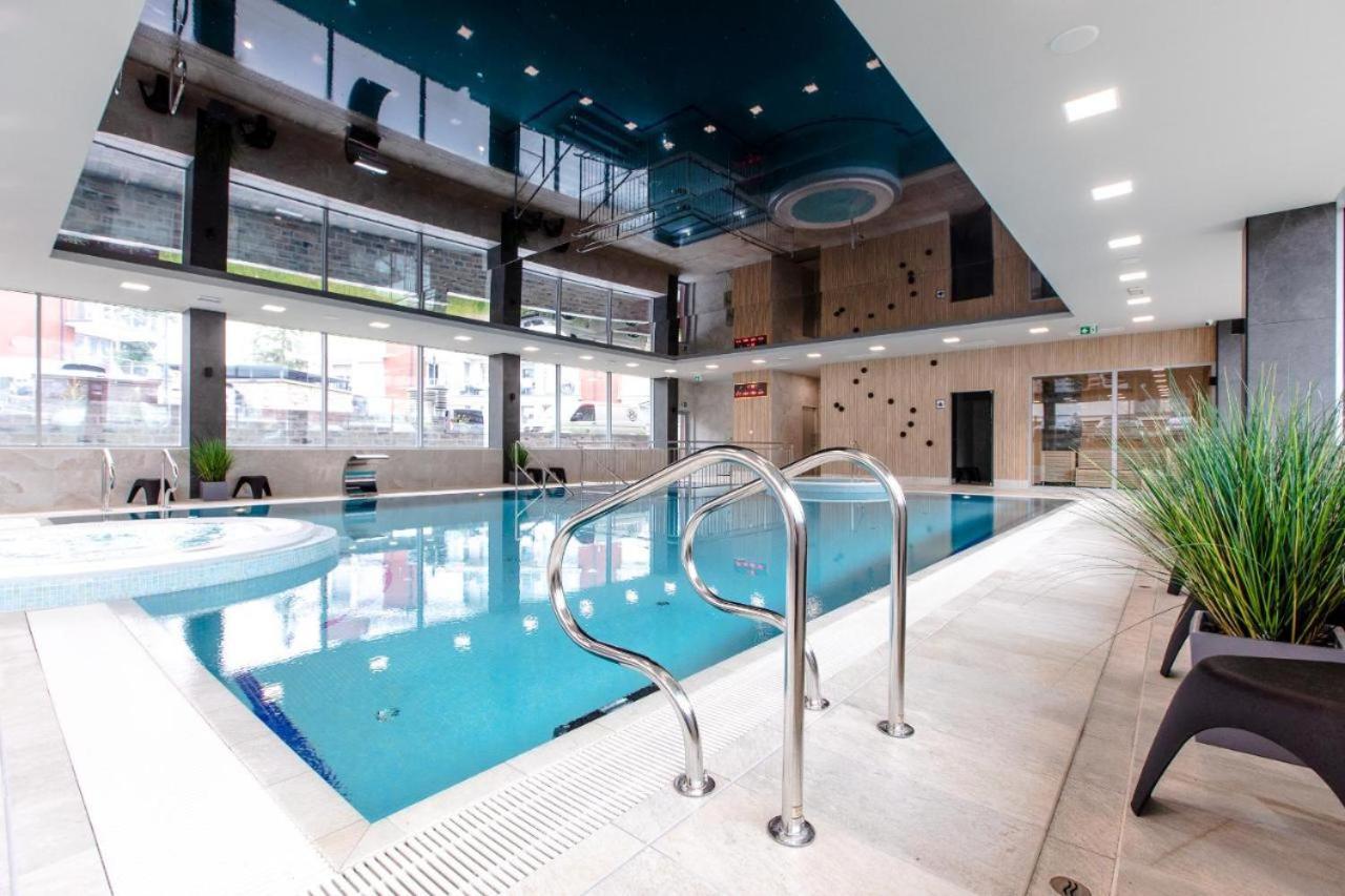 Miodowy Apartament Z Duzym Tarasem W Rewalu, Blisko Morza מראה חיצוני תמונה