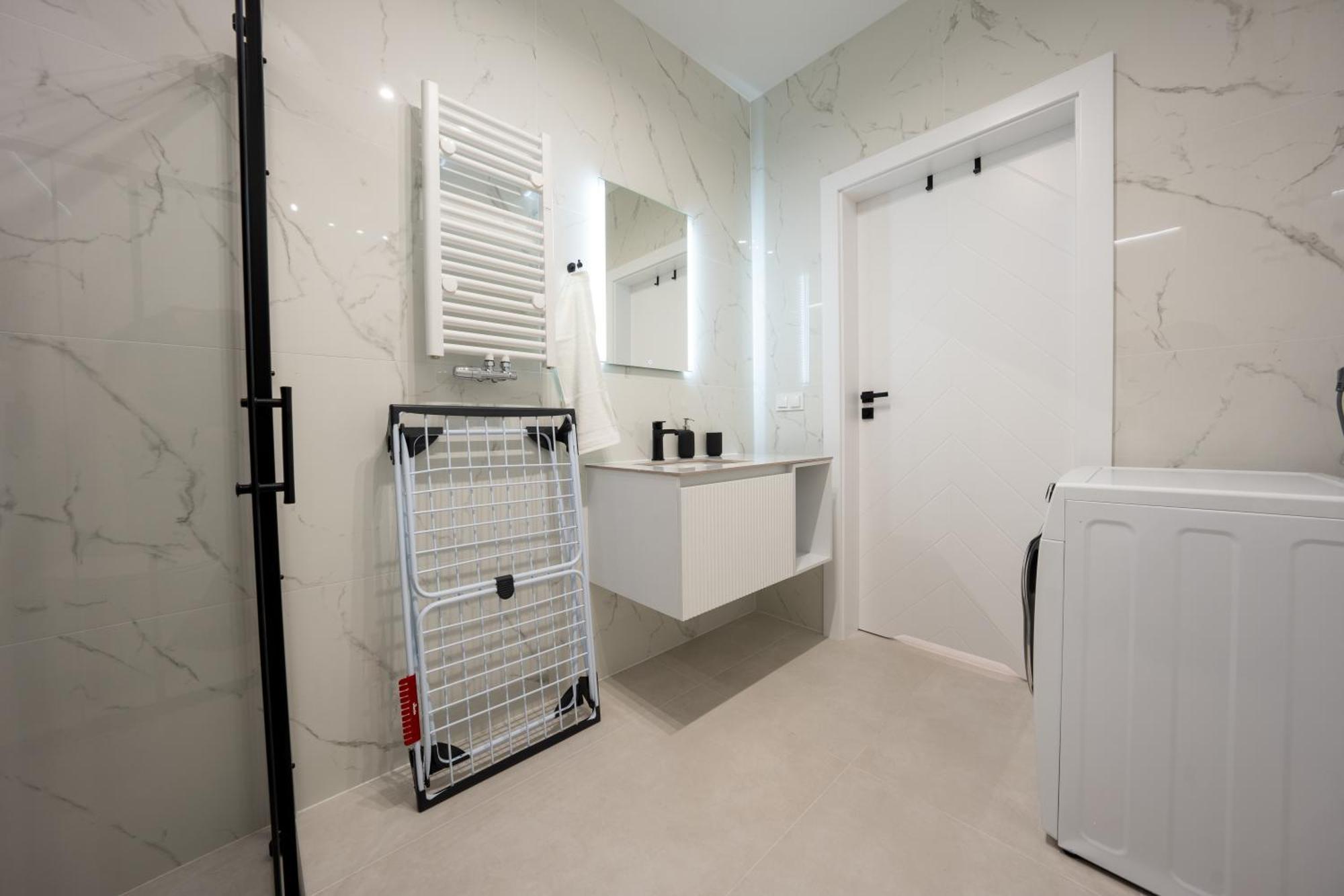 Miodowy Apartament Z Duzym Tarasem W Rewalu, Blisko Morza מראה חיצוני תמונה